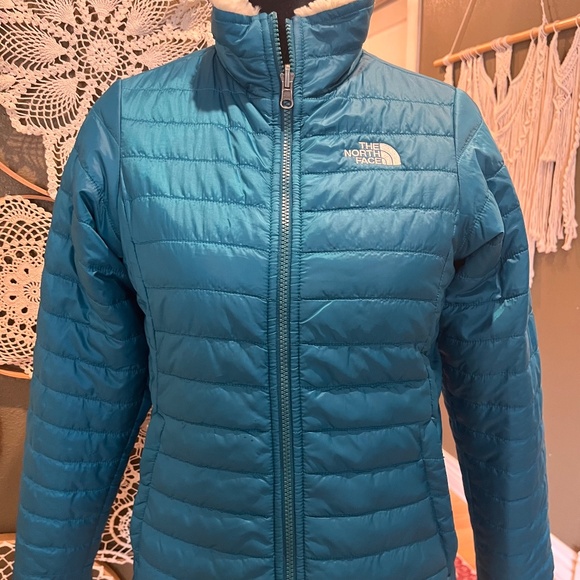 The North Face Girl’s Size 14/16 Large Reversible Jacket Teal & Cream - Picture 1 of 14